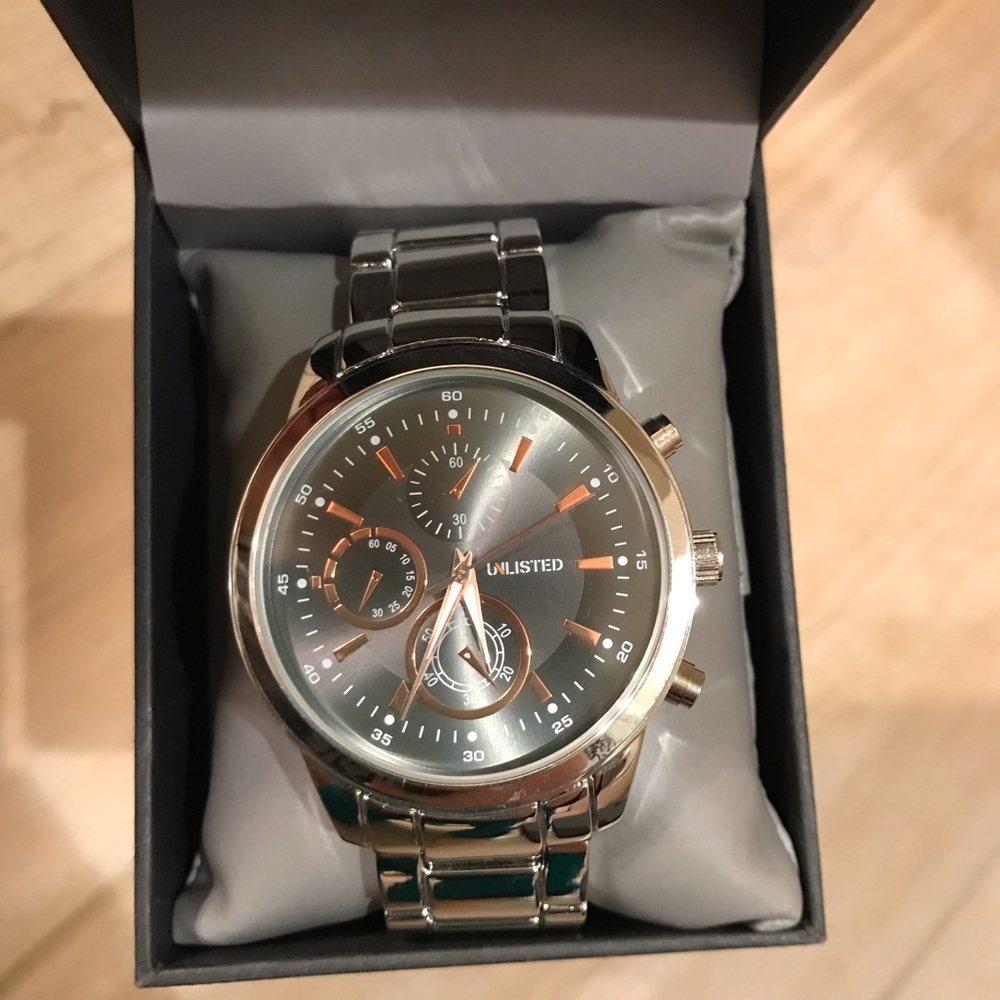 Kenneth Cole Unlisted watch